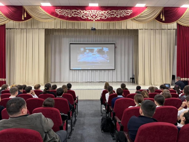 Кинолектории по ПДД, с подробным разбором дорожных ситуаций, состоялись для школьников Кабардино-Балкарии